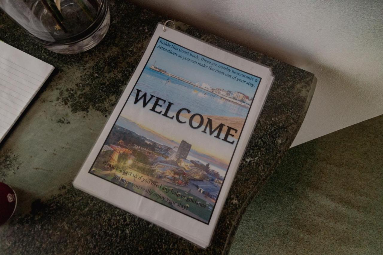 Palm Bay'S Luxury Bungalow - Self Check In & Parking Villa Margate Exteriör bild